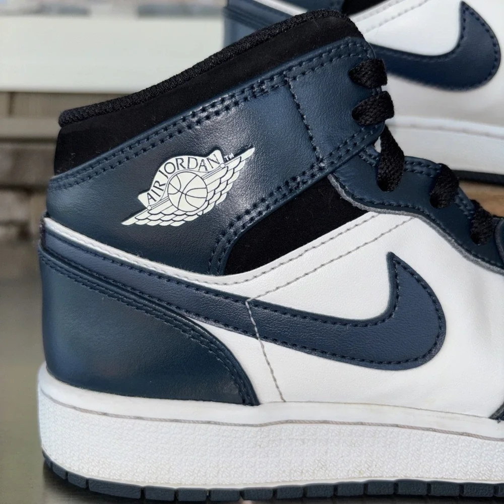 Nike Air Jordan 1 Mid Armory Navy GS Youth 6.5 Retro Sneakers Shoes 554725-411